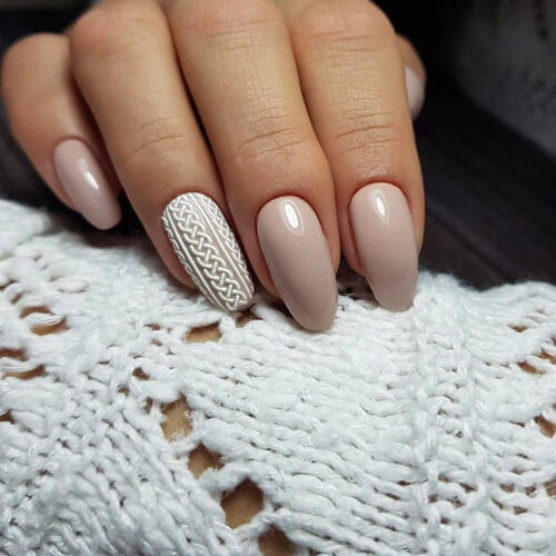 winter knitted manicure