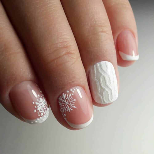 winter knitted manicure