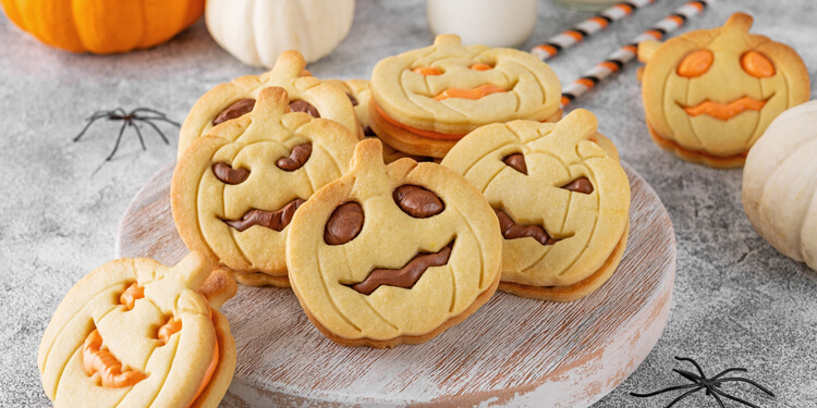 Pumpkin heads with cheese filling