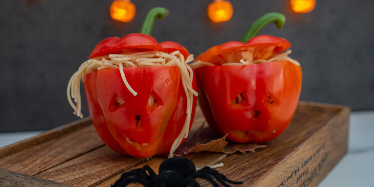 Pepper heads stuffed with spaghetti and meat